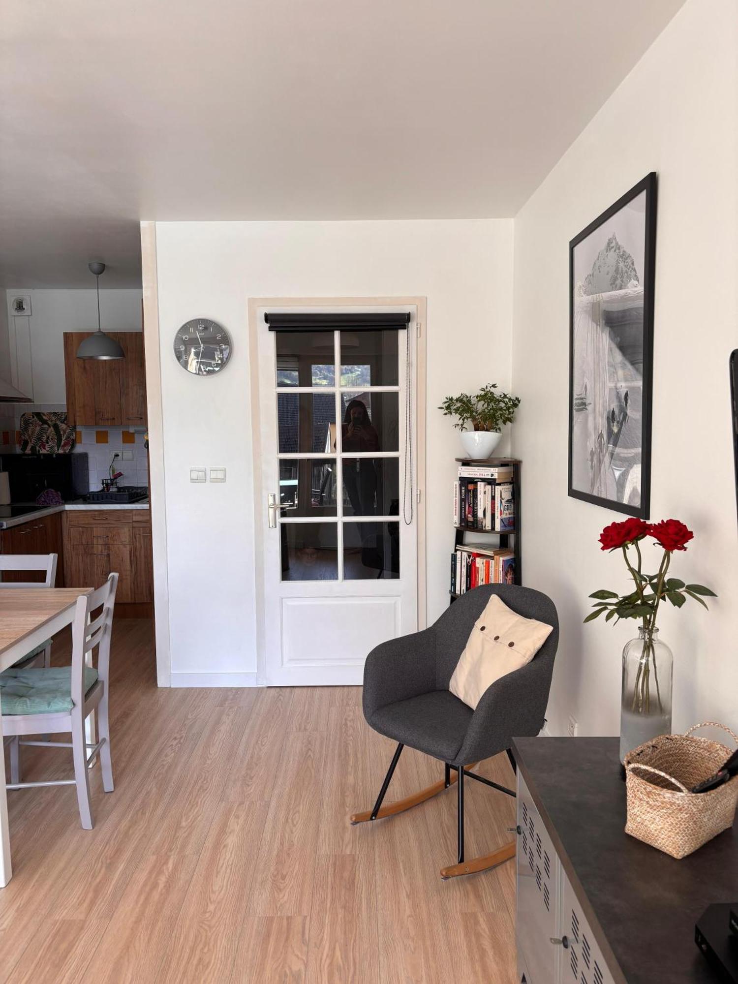 Agreable 2 Pieces Au Coeur De Thones Apartment Exterior photo