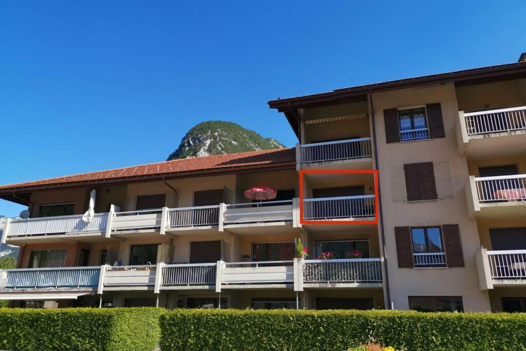 Agreable 2 Pieces Au Coeur De Thones Apartment Exterior photo